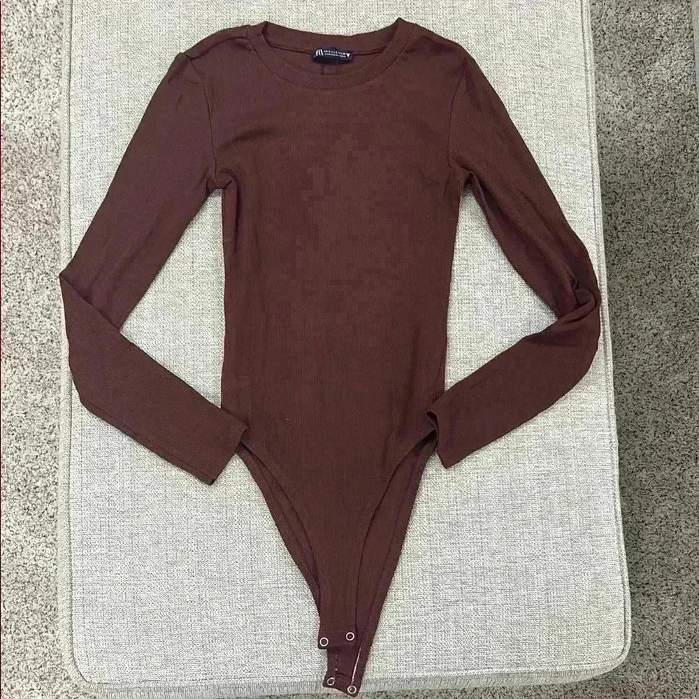 Zara Burgundy Ribbed Bodysuit